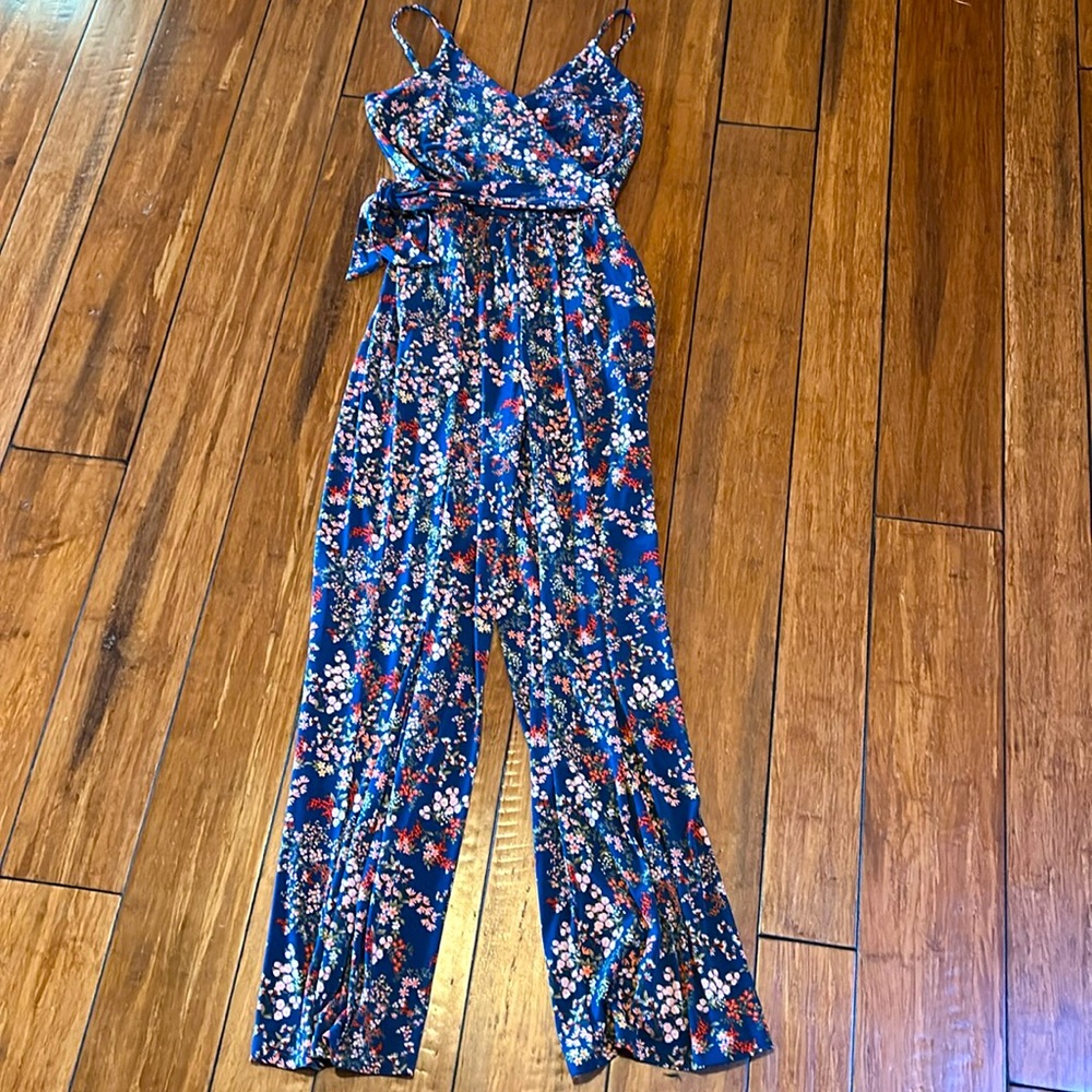 Floral jumpsuit Small Kaileigh brand